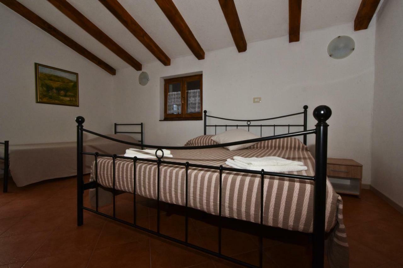 Rooms Agroturizam Romano Buje Exterior foto