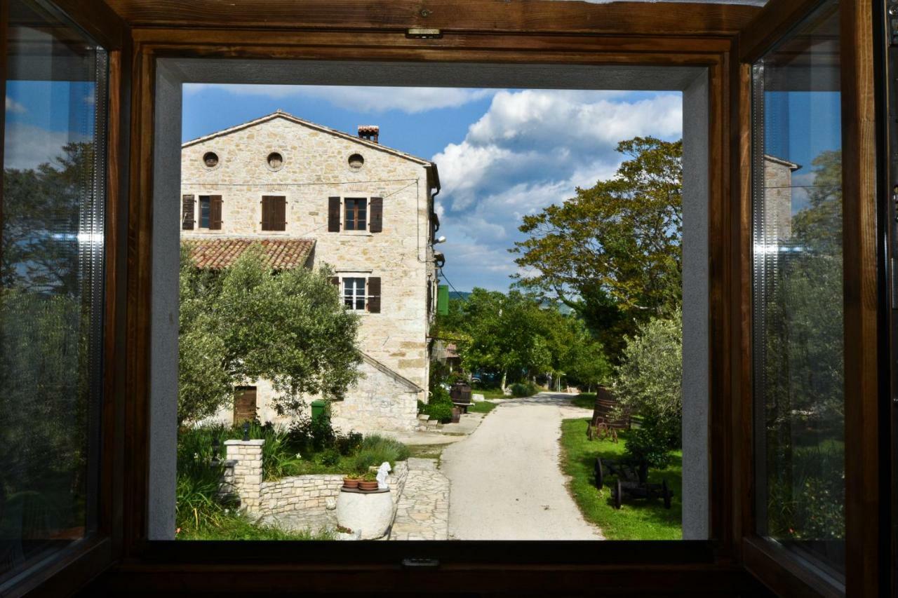 Rooms Agroturizam Romano Buje Exterior foto